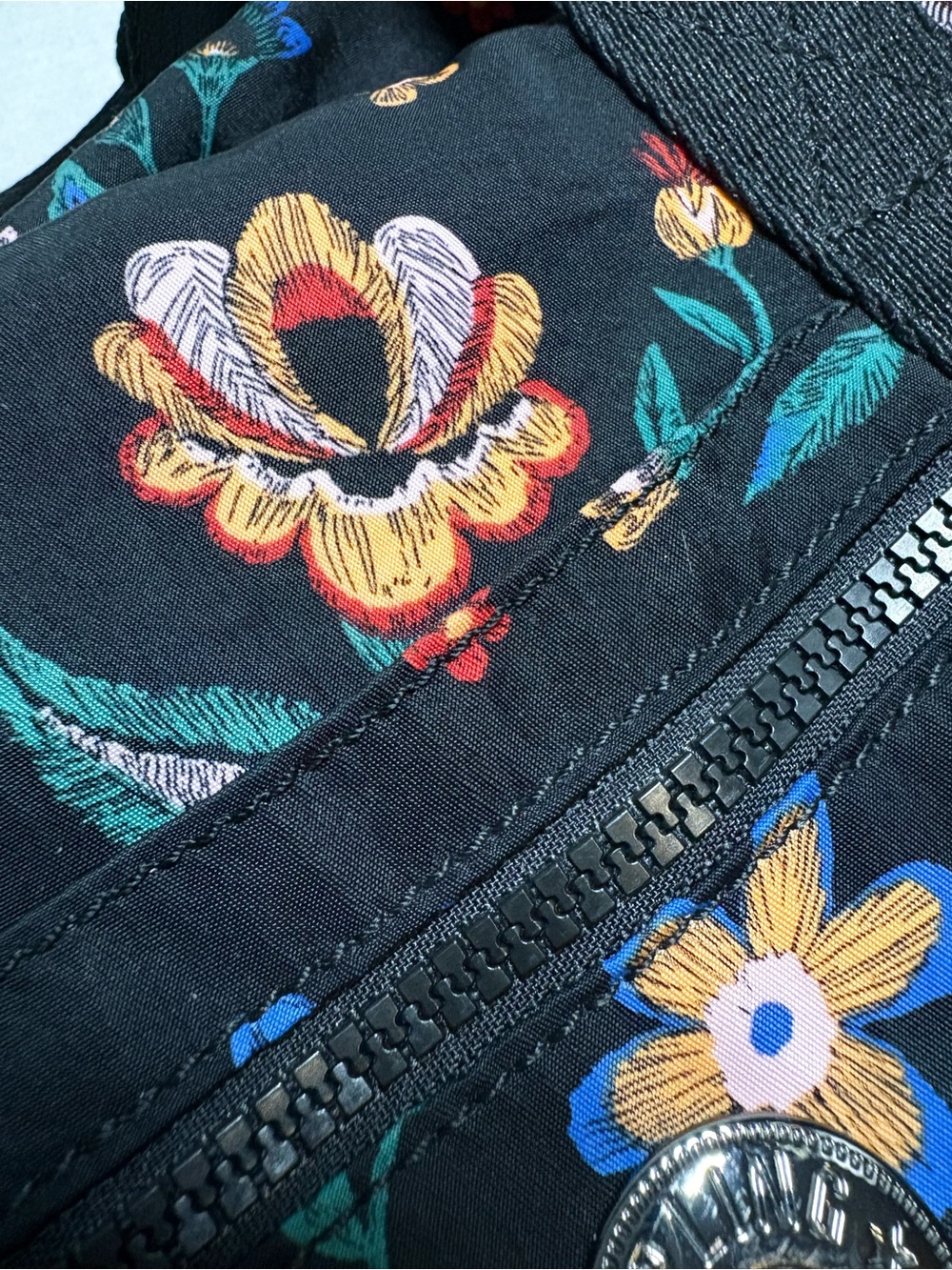 Kipling Freida Kahlo collab Floral Tote Bag - Versatile Women's Handbag - Picture 6 of 9